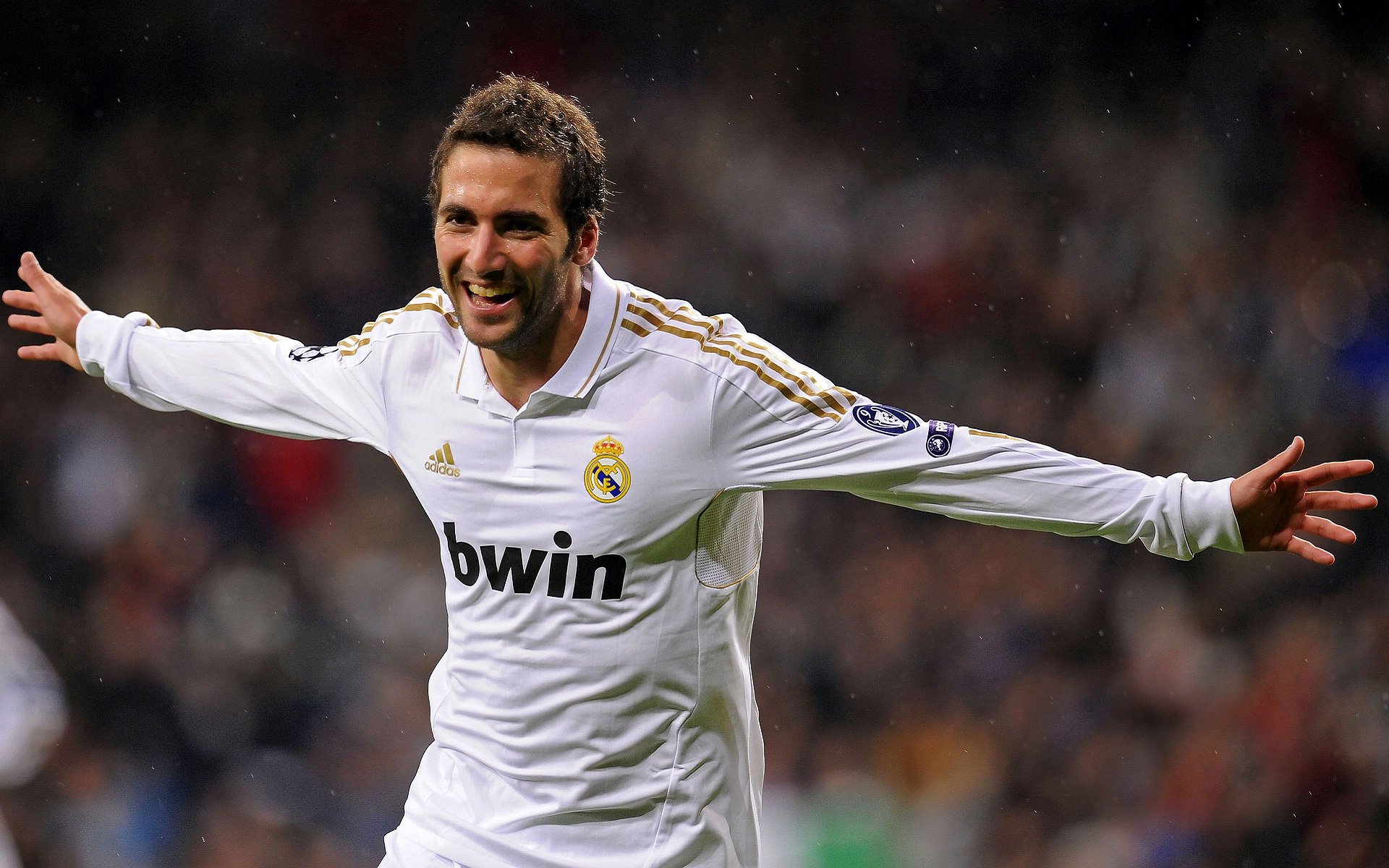 英超争冠焦点战，曼城与阿森纳的战术博弈，巴黎铁链如何锁死乌拉圭神锋？