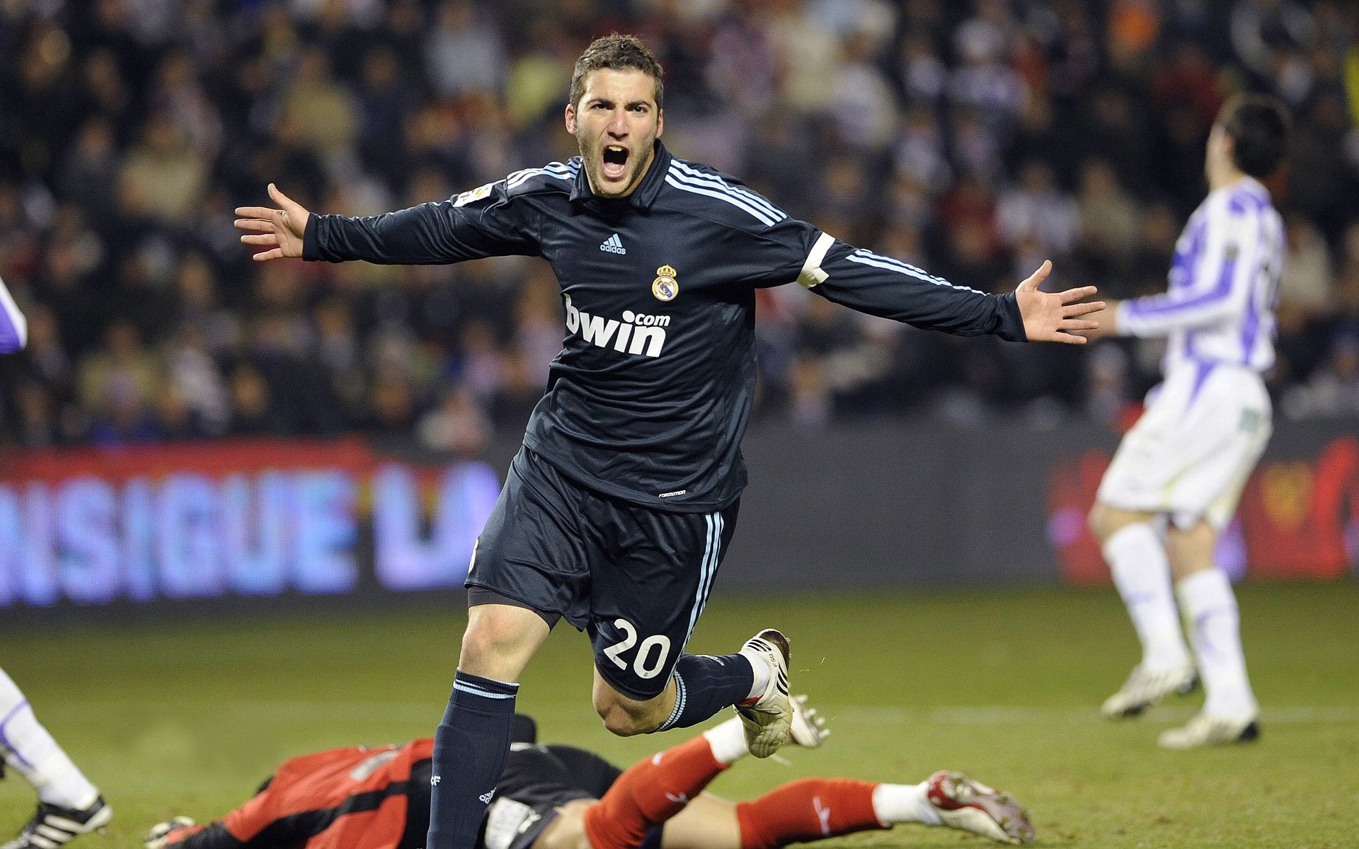 英超争冠焦点战，辽宁队火力如何压制奇才？